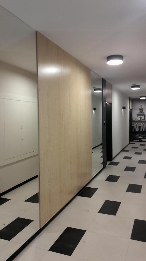 Silver Apartment In Wilanow ワルシャワ エクステリア 写真
